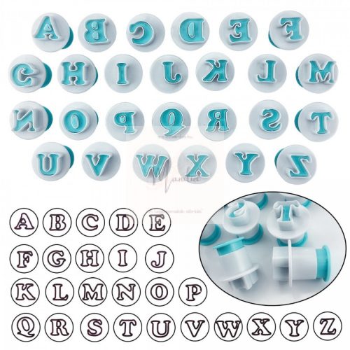 Sütemény kiszúró betűk